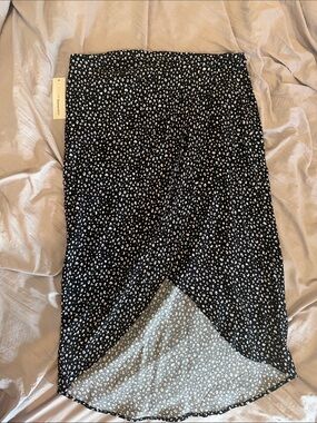 T.J.Maxx Black and White High-Low Printed Skirt